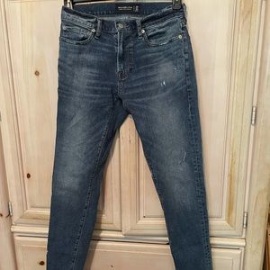 never been worn men’s jeans.(washed)